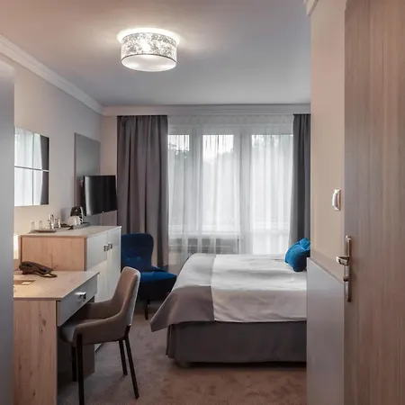 Cristal Park מלון 3*