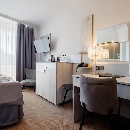 Hotel Cristal Park 3*