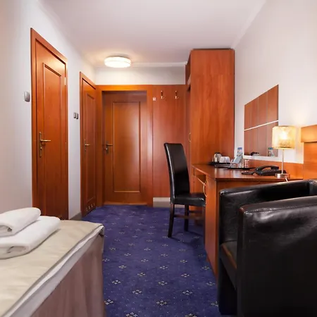 Hotel Cristal Park 3*